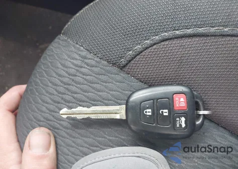 2018 Toyota Corolla Le из США, поврежденный, VIN 2T1BURHE1JC003661